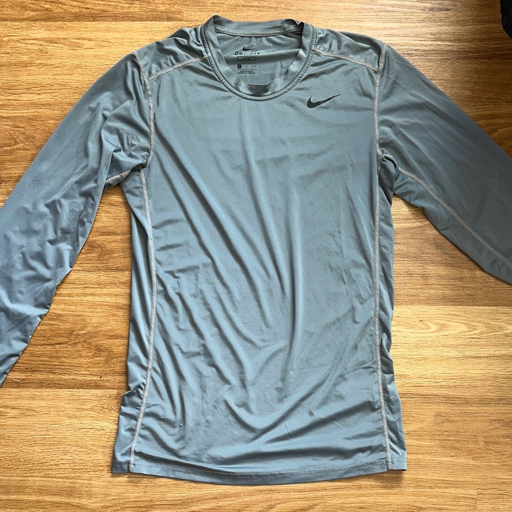 Nike Steel Gray Performance Long Sleeve